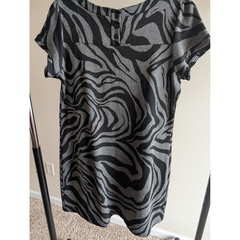 En Focus Women Grey Black Zebra Print Short Sleeve Pocket Shift Dress 14W